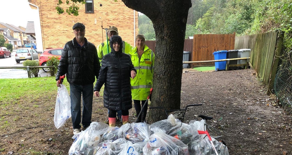 Brambleside Kettering Conservatives Councillors Litter Pick Tidy Community