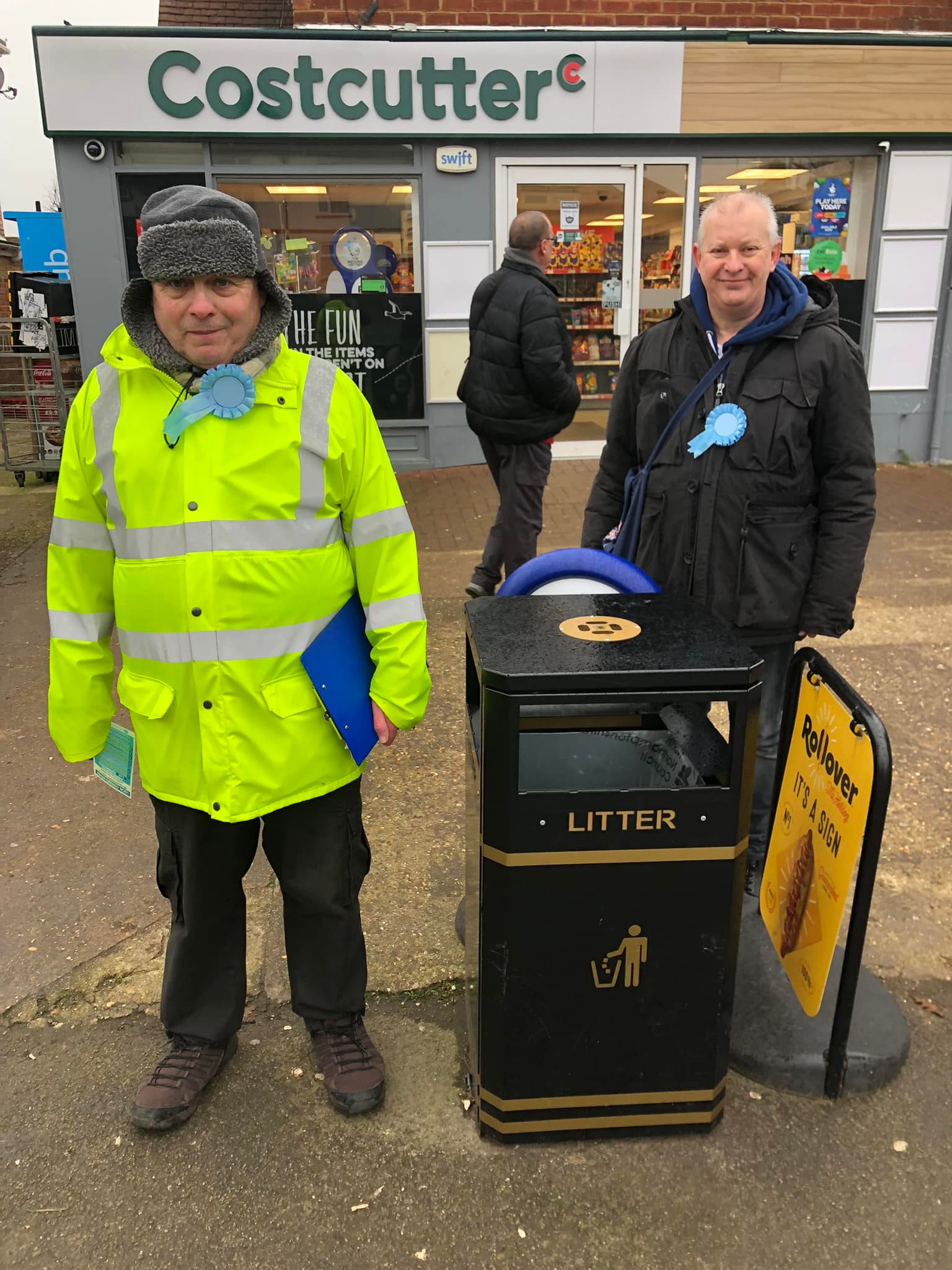 paul marks robin carter kettering conservatives new litter bins